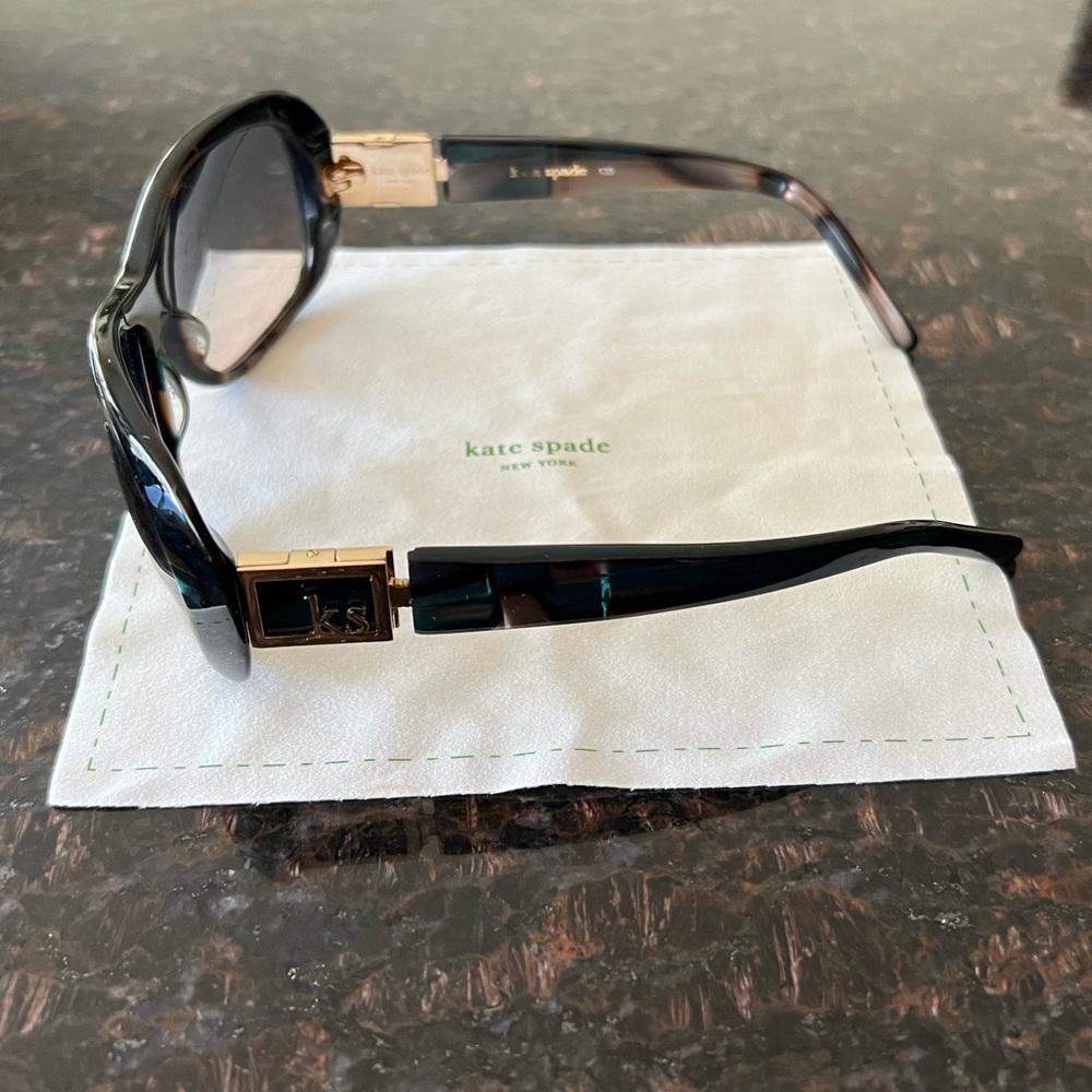 Kate Spade New York Rectangular Tortoise Shell Su… - image 4